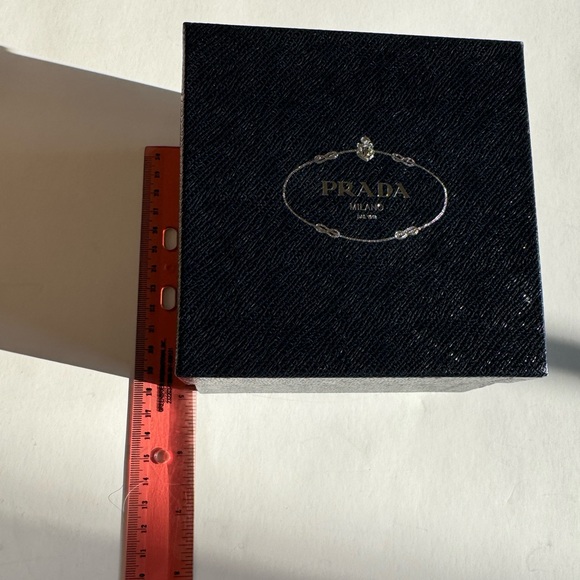 Prada Small Box - Picture 3 of 4